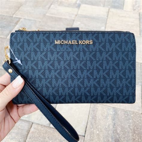 michael kors jet set signature phone case wristlet double zipper|Michael Kors wallet double zip.